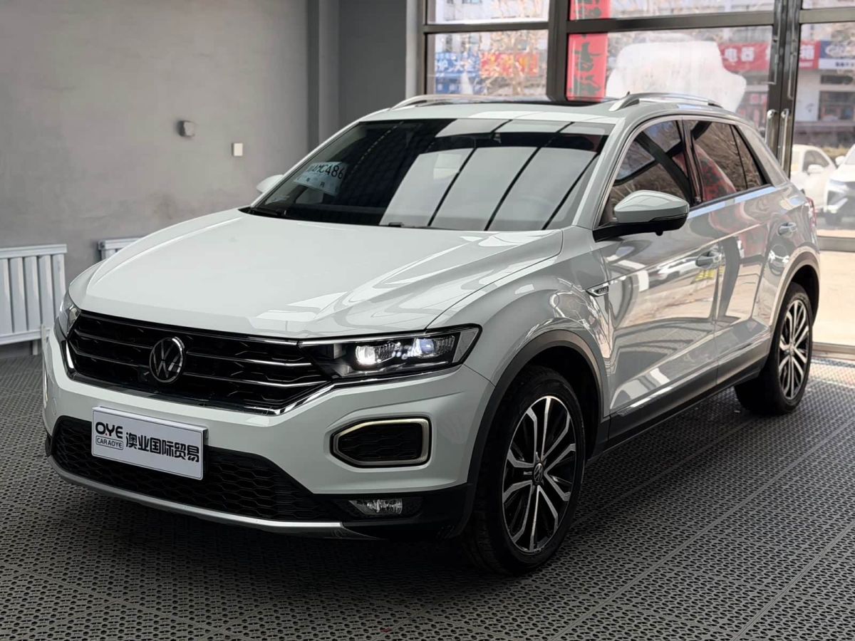 Volkswagen T-Roc, 2022 г., белый, 47 000 км Volkswagen T-Roc 2021 280TSI DSG одна ведущая ось Комфорт Чжилянь версия