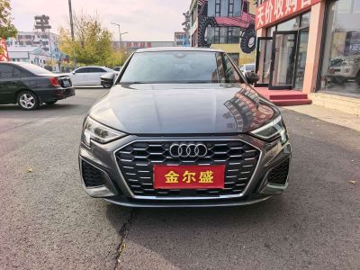 Audi A3, 2022 г., серебристый / серый, 50 200 км Audi A3, 2022 г., серебристый / серый, 72 000 км