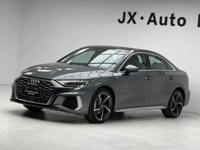 Audi A3, 2022 г., серебристый / серый, 16 300 км Audi A3, 2022 г., серебристый / серый, 25 000 км