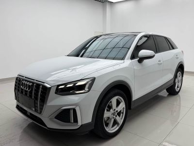 Audi Q2L, 2022 г., белый, 30 000 км Audi 奥迪Q2L, 2022 г., белый, 32 000 км