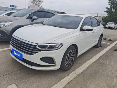 Volkswagen Lavida, 2022 г., белый, 49 400 км Volkswagen Lavida 2023 1.5L автомат пять миллионов версия