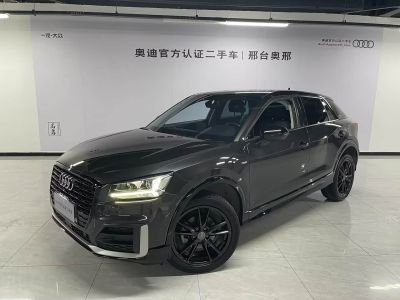 Audi 奥迪Q2L, 2021 г., серебристый / серый, 69 000 км