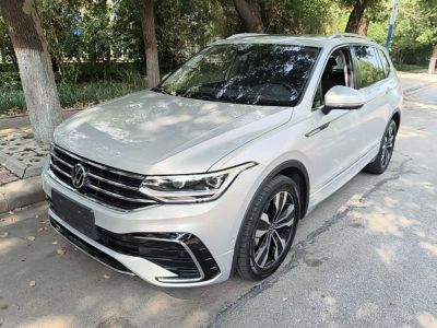 Volkswagen Tiguan L, 2023 г., белый, 78 700 км Volkswagen Tiguan L 2023 330TSI автомат одна ведущая ось R-Line комплектация «Юэсян»