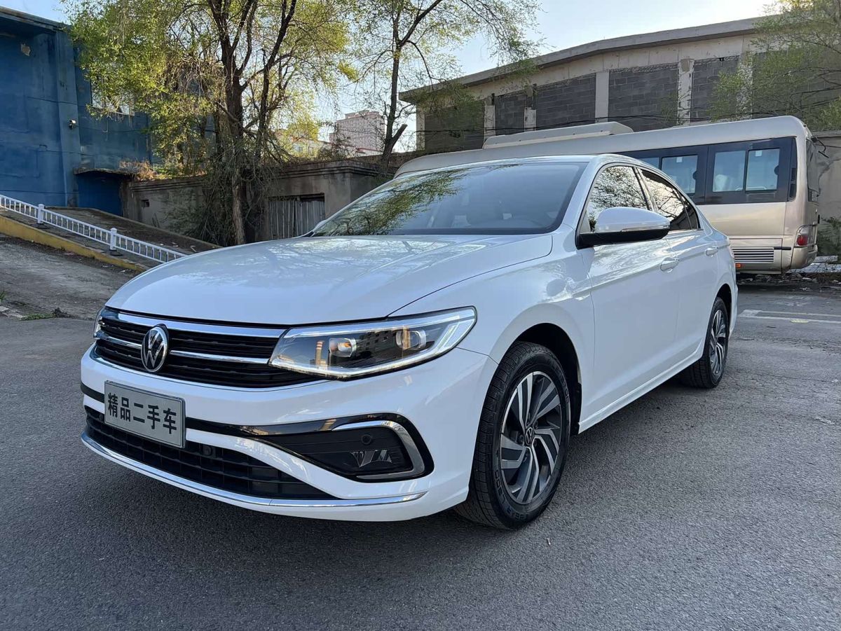 Volkswagen Bora 2023 200TSI DSG комплектация «Чжисин»