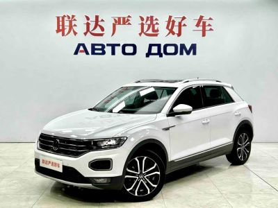 Volkswagen T-Roc, 2022 г., чёрный, 39 000 км Volkswagen T-Roc 2022 280TSI DSG одна ведущая ось Комфорт PLUS