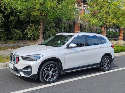 BMW X1, 2021 г., шампань / коричневый, 50 000 км BMW X1 2022 sDrive20Li комплектация «Стиль»