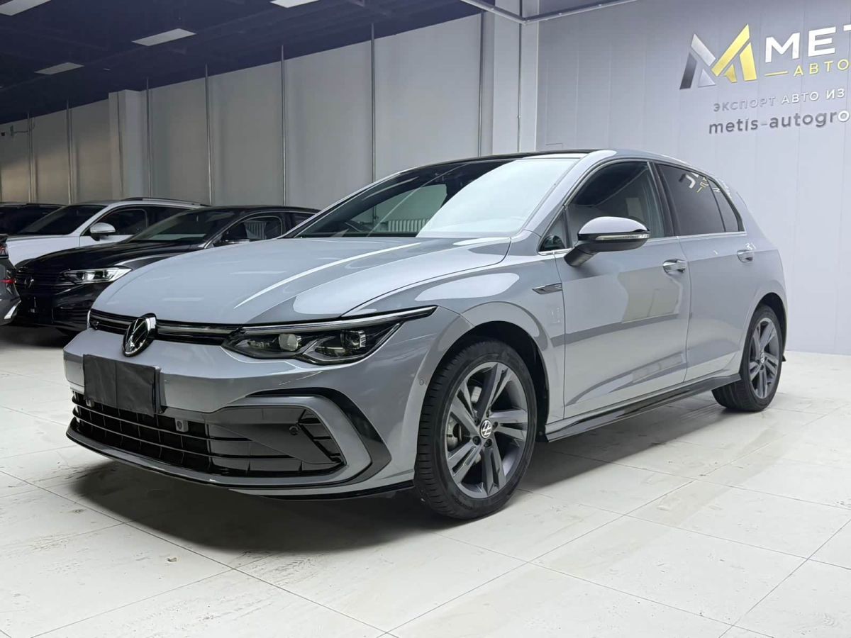 Volkswagen Golf, 2023 г., серебристый / серый, 29 000 км Volkswagen Golf 2023 280TSI DSG R-Line
