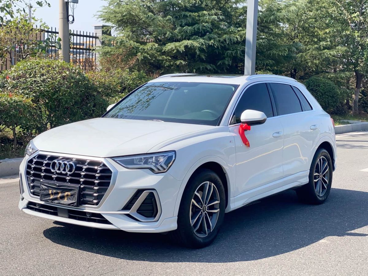 Audi 奥迪Q3, 2023 г., белый, 36 000 км