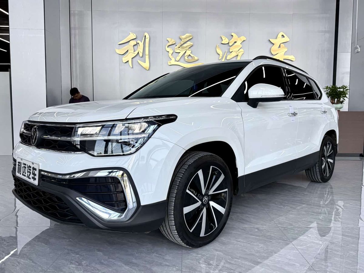 Volkswagen Tharu 2025 300TSI одна ведущая ось комплектация «Хаоюэ»