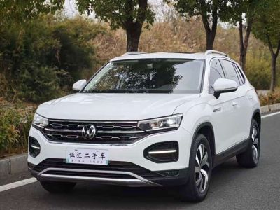 Volkswagen Tayron, 2022 г., белый, 59 000 км Volkswagen Tayron 2022 330TSI одна ведущая ось комплектация «Люкс Чжилянь»