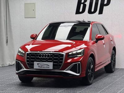 Audi Q2L, 2022 г., красный / фиолетовый, 12 000 км Audi 奥迪Q2L, 2022 г., красный / фиолетовый, 46 000 км