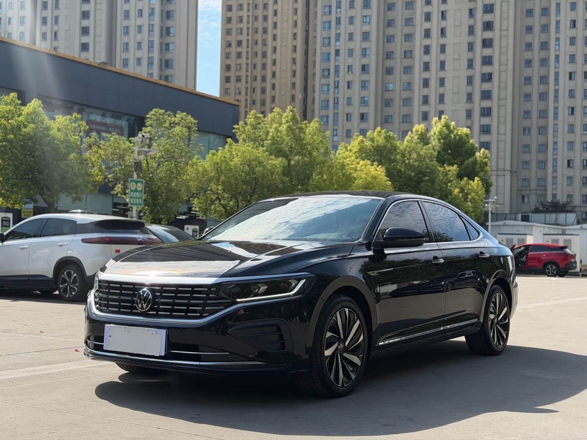 Volkswagen Passat, 2024 г., чёрный, 14 700 км Volkswagen Passat 2024 380TSI комплектация «Элита»