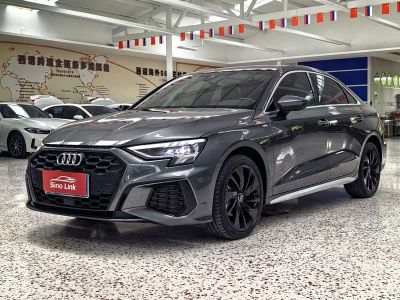 Audi A3, 2024 г., серебристый / серый, 14 000 км Audi A3, 2024 г., серебристый / серый, 20 000 км