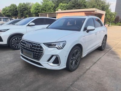 Audi Q3, 2023 г., белый, 21 000 км Audi 奥迪Q3, 2023 г., белый, 23 000 км