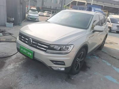 Volkswagen Tiguan L, 2021 г., белый, 58 000 км Volkswagen Tiguan L 2021 330TSI автомат одна ведущая ось комплектация «Умный комфорт»