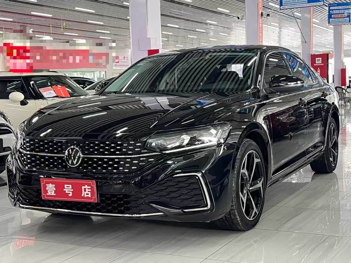 Volkswagen Passat, 2024 г., чёрный, 64 000 км Volkswagen Passat 2024 380TSI исполнение «Звёздное небо» комплектация «Элита»