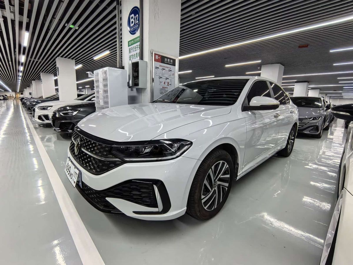 Volkswagen Lavida 2024 1.5L автомат Дэи версия