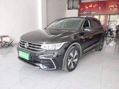 Volkswagen Tiguan L 2023 обновлённая версия 330TSI автомат одна ведущая ось R-Line комплектация «Юэсян»