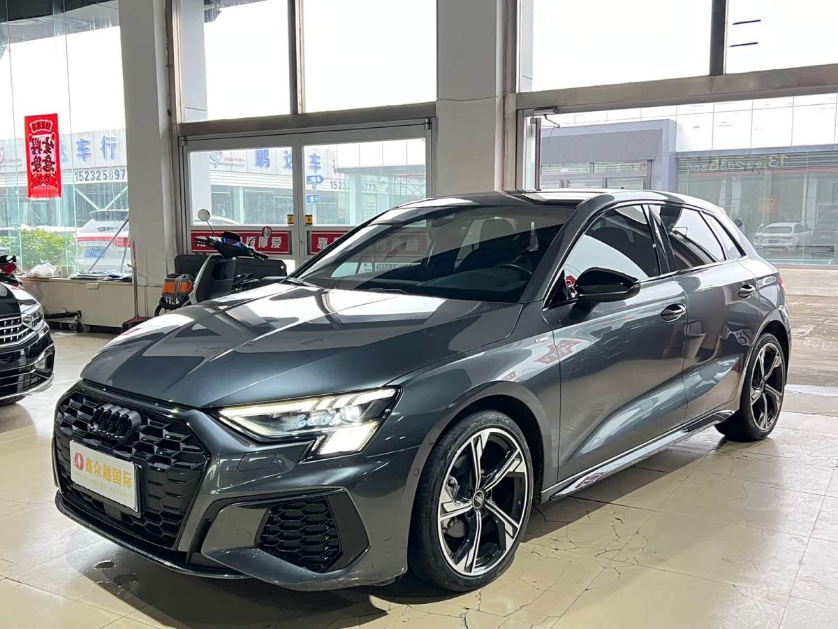 Audi A3, 2023 г., серебристый / серый, 41 000 км