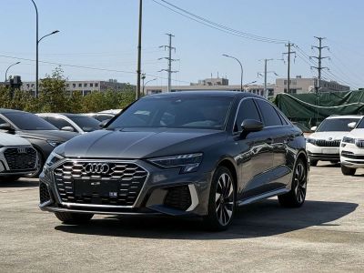 Audi A3, 2023 г., серебристый / серый, 6 000 км