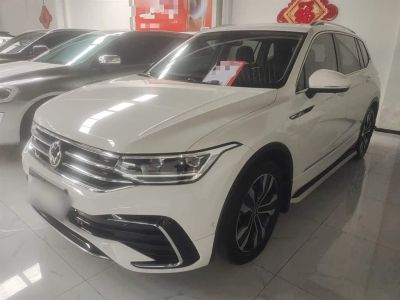 Volkswagen Tiguan L, 2022 г., белый, 28 600 км Volkswagen Tiguan L 2022 330TSI автомат одна ведущая ось R-Line комплектация «Юэсян»