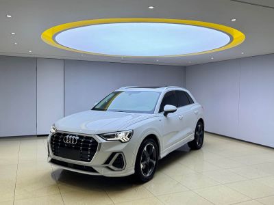 Audi Q3, 2022 г., белый, 24 000 км Audi 奥迪Q3, 2022 г., белый, 26 000 км
