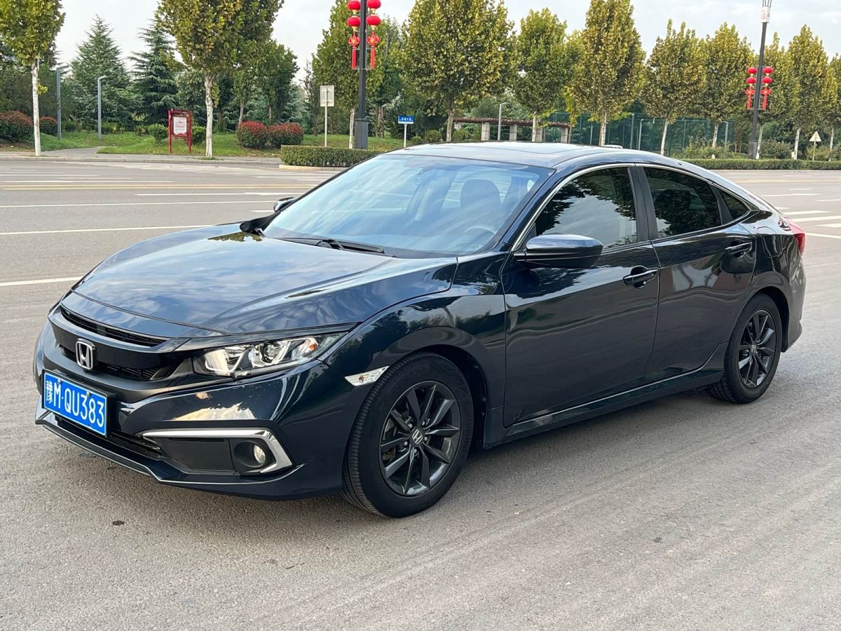 Honda Civic, 2021 г., серебристый / серый, 60 000 км Honda Civic, 2021 г., серебристый / серый, 60 000 км