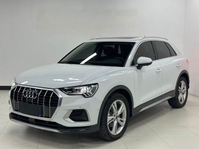 Audi Q3, 2022 г., белый, 67 000 км Audi 奥迪Q3, 2022 г., белый, 7 000 км