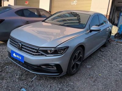Volkswagen Magotan, 2023 г., чёрный, 75 600 км Volkswagen Magotan 2023 200 × десять тысяч выпущенных автомобилей, юбилейная серия 330TSI DSG Люкс