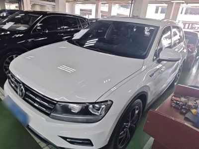 Volkswagen Tiguan L, 2021 г., белый, 58 000 км Volkswagen Tiguan L 2020 330TSI автомат, одна ведущая ось, комплектация «Чжидун Люкс» китайский экостандарт VI