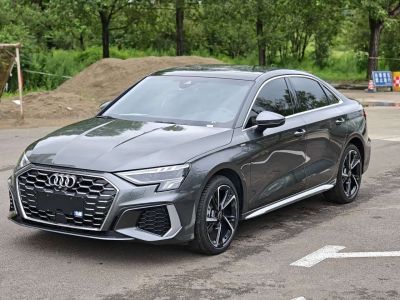 Audi A3, 2023 г., серебристый / серый, 25 900 км Audi A3, 2023 г., серебристый / серый, 3 700 км