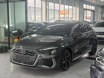 Audi A3, 2023 г., красный / фиолетовый, 9 000 км Audi A3, 2023 г., серебристый / серый, 15 000 км