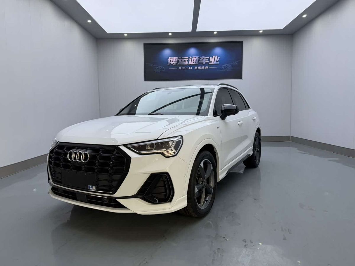 Audi 奥迪Q3, 2021 г., белый, 44 000 км