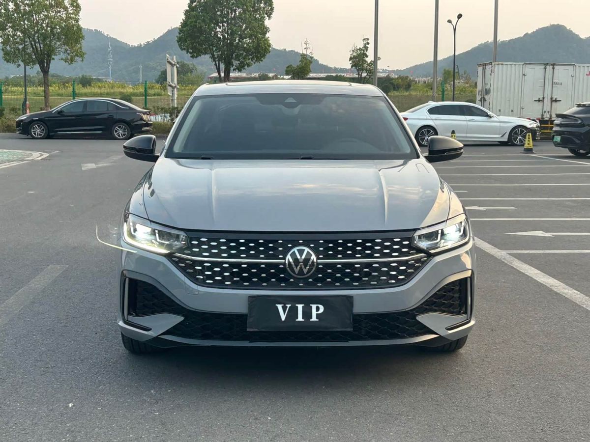 Volkswagen Lavida 2023 300TSI DSG исполнение «Звёздное небо» комплектация «Маньи»