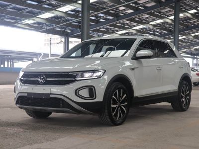 Volkswagen T-Roc, 2023 г., белый, 24 100 км Volkswagen T-Roc 2023 280TSI DSG одна ведущая ось Шигуан версия
