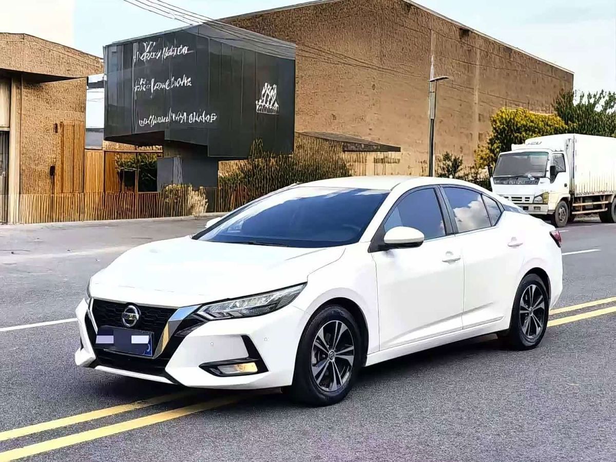 Nissan Sylphy, 2021 г., белый, 49 100 км