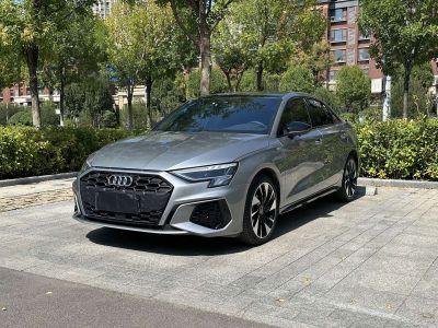 Audi A3, 2023 г., серебристый / серый, 17 000 км