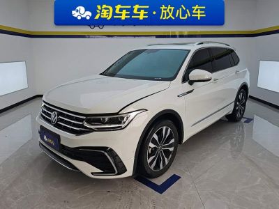 Volkswagen Tiguan L, 2023 г., шампань / коричневый, 28 600 км Volkswagen Tiguan L 2024 330TSI автомат одна ведущая ось R-Line комплектация «Юэсян»