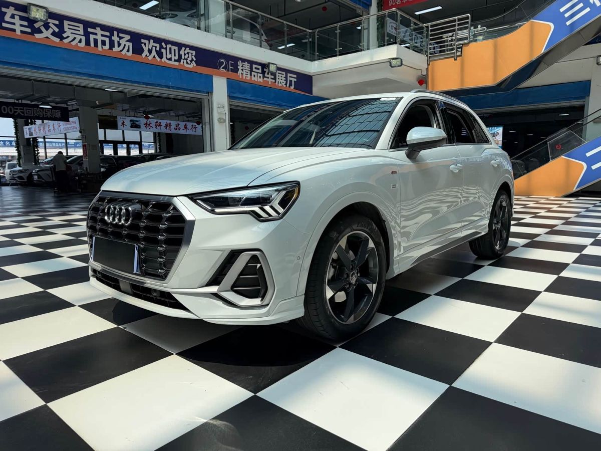 Audi 奥迪Q3, 2022 г., белый, 31 000 км