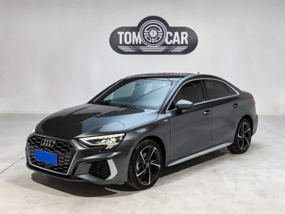 Audi A3, 2022 г., серебристый / серый, 32 000 км Audi A3, 2022 г., серебристый / серый, 37 300 км