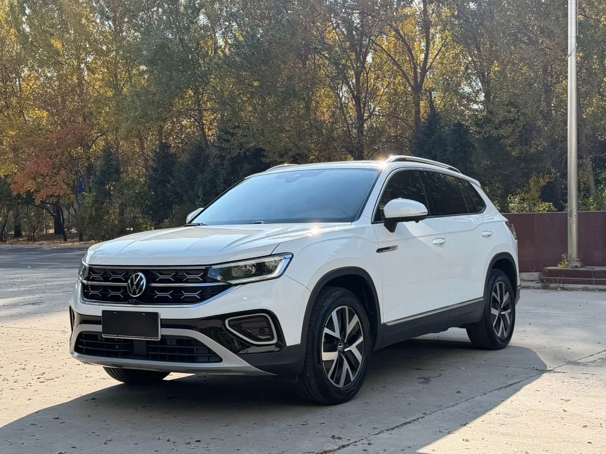Volkswagen Tayron 2023 280TSI одна ведущая ось комплектация «Люкс Plus», исполнение «Цзиньцзе»
