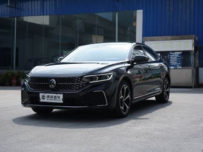 Volkswagen Passat, 2022 г., чёрный, 52 000 км Volkswagen Passat 2023 330TSI Люкс