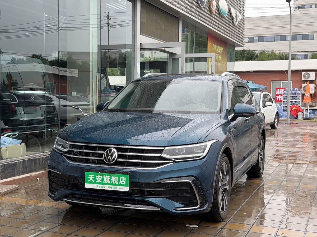 Volkswagen Tiguan L 2022 330TSI автомат одна ведущая ось R-Line комплектация «Юэсян»