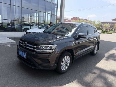 Volkswagen Tharu, 2022 г., серебристый / серый, 61 500 км Volkswagen Tharu 2022 280TSI одна ведущая ось комплектация «Стиль»