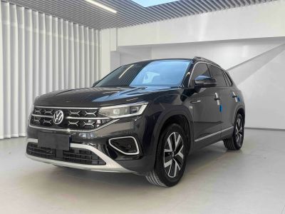 Volkswagen Tayron, 2022 г., белый, 59 000 км Volkswagen Tayron 2023 280TSI одна ведущая ось комплектация «Люкс Plus», исполнение «Цзиньцзе»
