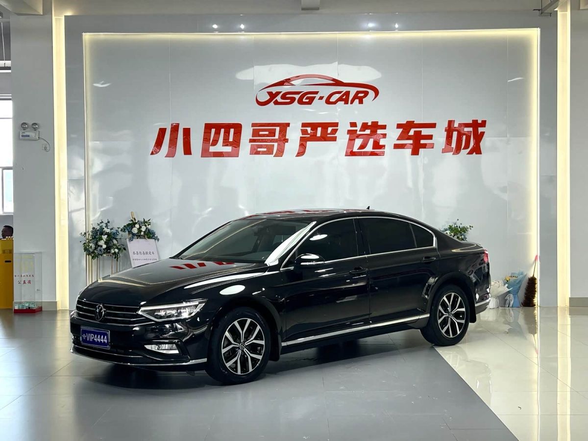 Volkswagen Magotan, 2021 г., чёрный, 52 000 км Volkswagen Magotan 2020 330TSI DSG комплектация «Лидер»