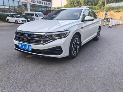 Volkswagen Sagitar, 2023 г., белый, 36 000 км Volkswagen Sagitar 2023 300TSI DSG комплектация «Чаоюэ»