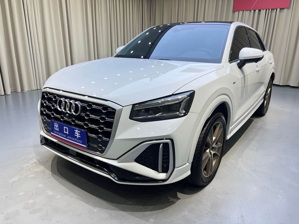Audi 奥迪Q2L, 2022 г., белый, 38 000 км