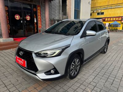 Toyota Yaris L (Чжисюань), 2022 г., серебристый / серый, 17 700 км