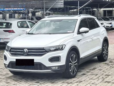 Volkswagen T-Roc, 2022 г., белый, 32 000 км Volkswagen T-Roc 2022 280TSI DSG одна ведущая ось Комфорт PLUS